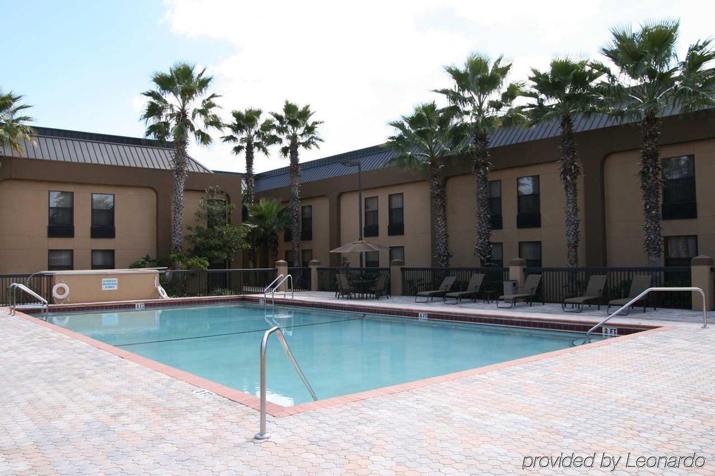 Ramada By Wyndham Orlando Florida Mall Exterior foto