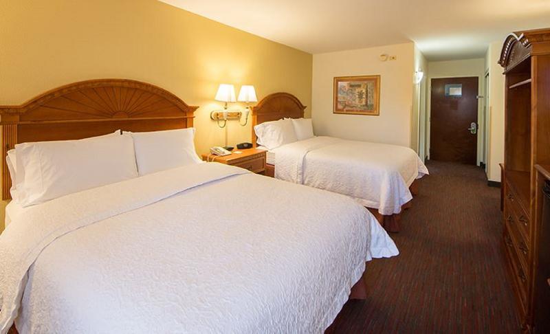 Ramada By Wyndham Orlando Florida Mall Exterior foto