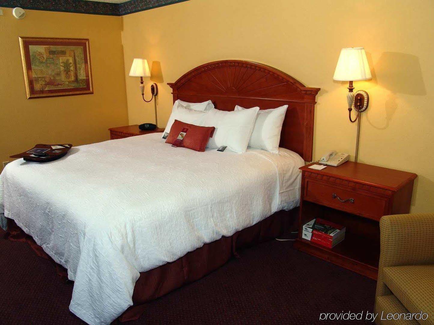 Ramada By Wyndham Orlando Florida Mall Exterior foto