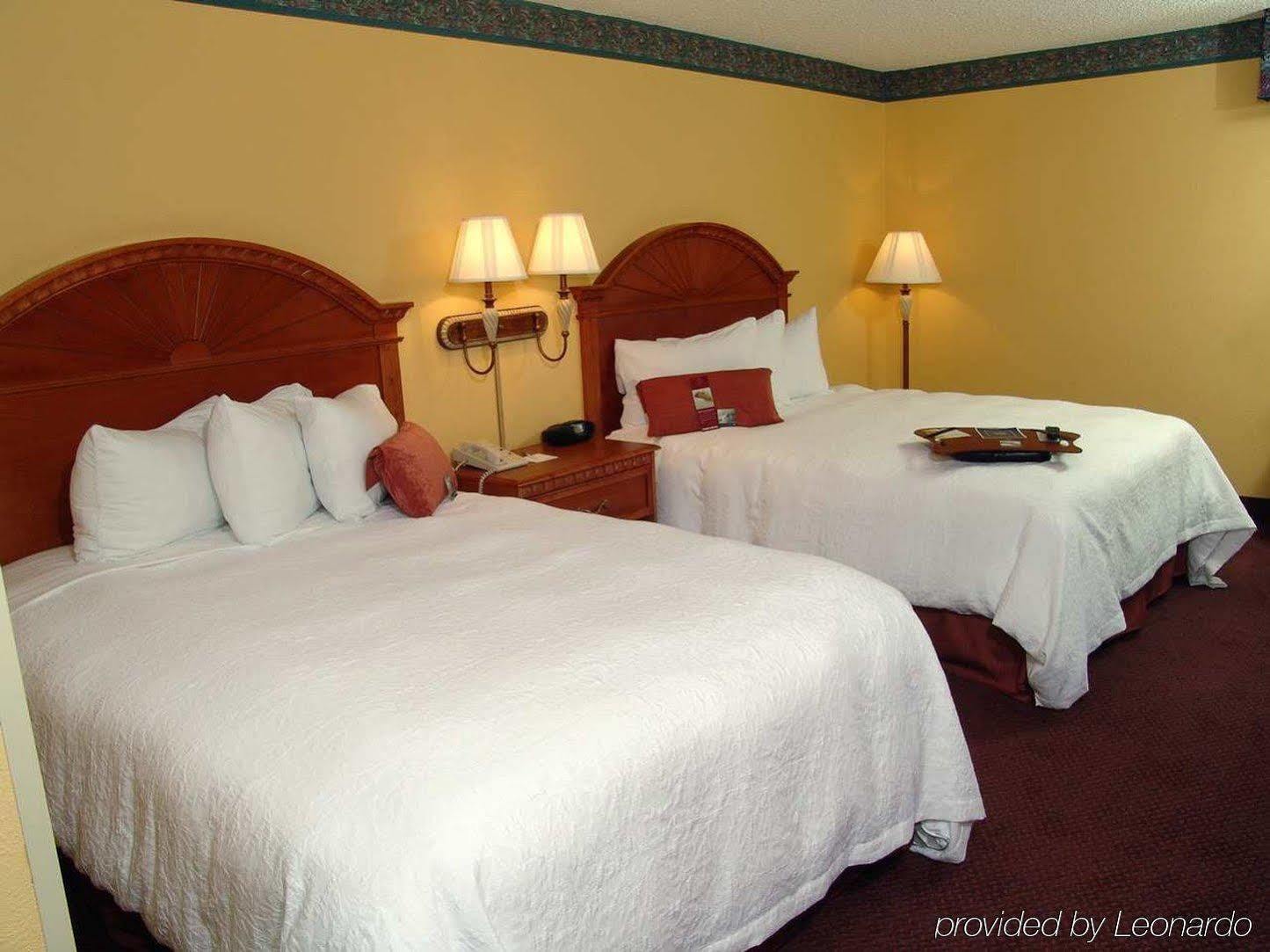 Ramada By Wyndham Orlando Florida Mall Exterior foto
