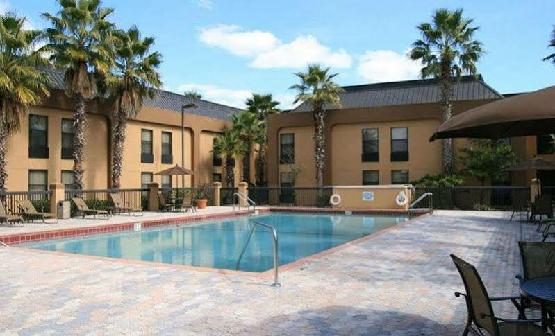 Ramada By Wyndham Orlando Florida Mall Exterior foto